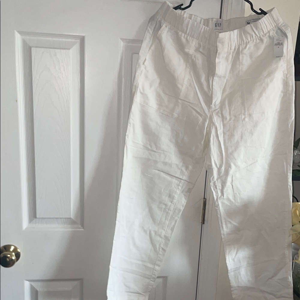 GAP White Pleated Linen Pant